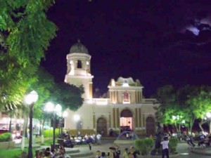 Santa Rosa en la noche